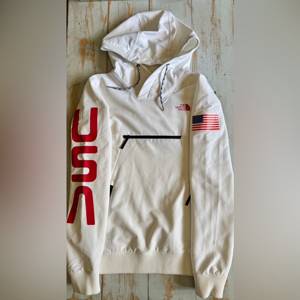 The North Face Women’s USA Bonded Hoodie